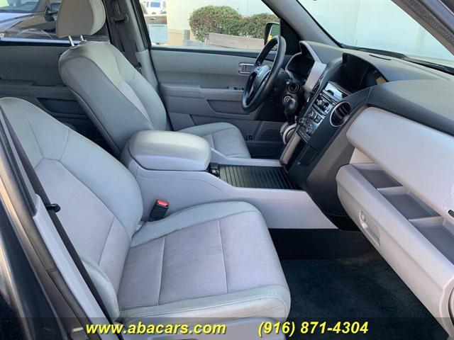 used 2013 Honda Pilot car, priced at $9,995