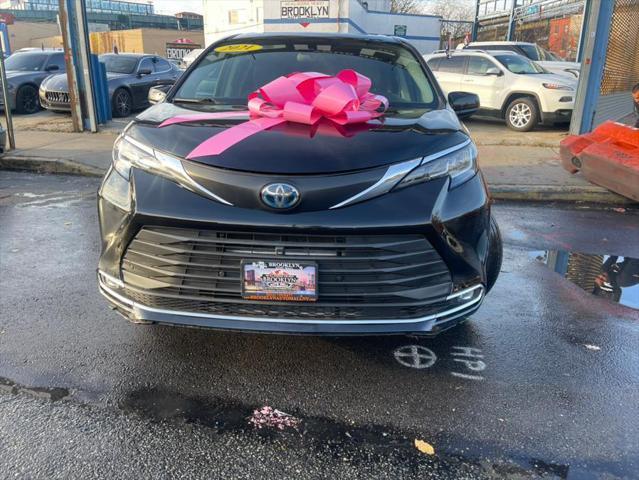 used 2021 Toyota Sienna car, priced at $34,999