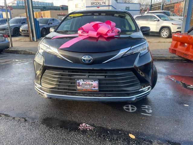 used 2021 Toyota Sienna car, priced at $34,999