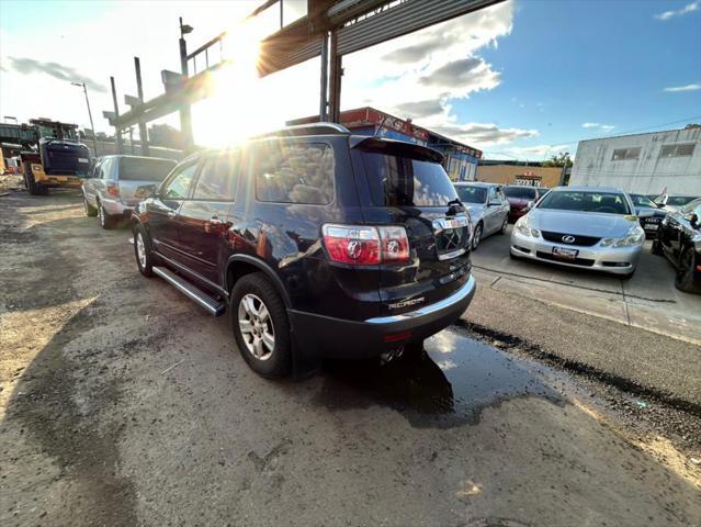 used 2007 GMC Acadia car, priced at $9,999