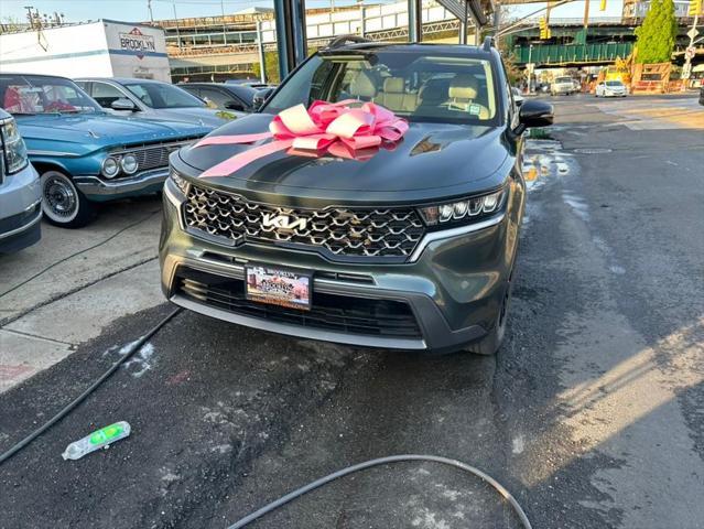 used 2022 Kia Sorento car, priced at $25,899