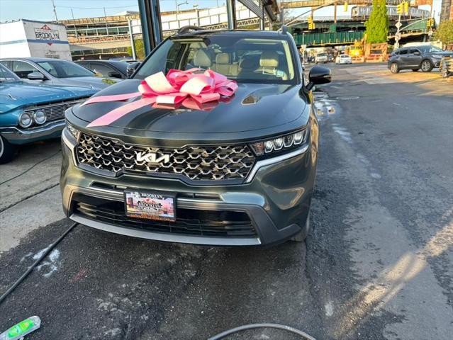 used 2022 Kia Sorento car, priced at $25,899