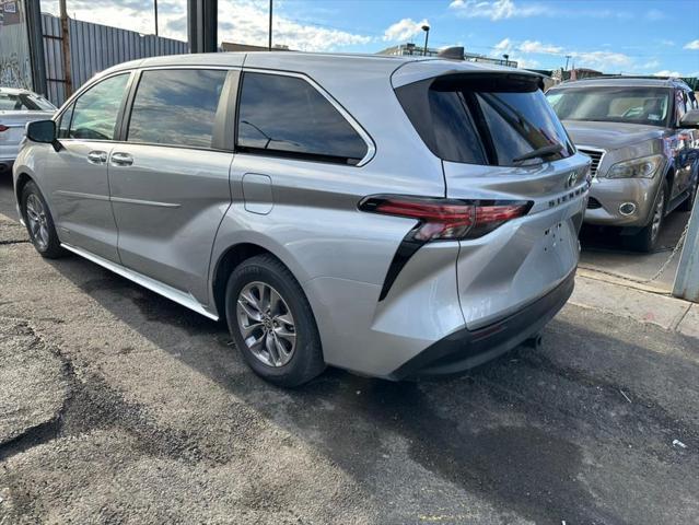 used 2021 Toyota Sienna car, priced at $26,999