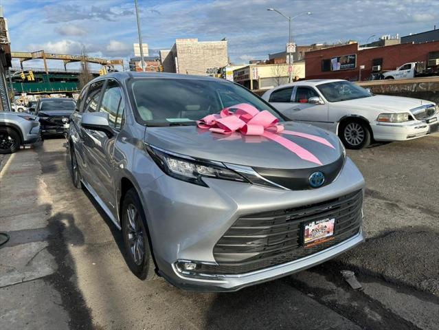 used 2021 Toyota Sienna car, priced at $26,999