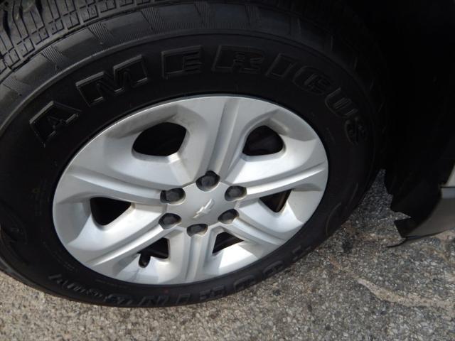 used 2010 Chevrolet Traverse car, priced at $4,899