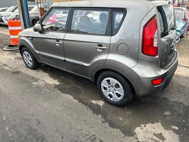 used 2013 Kia Soul car, priced at $6,999