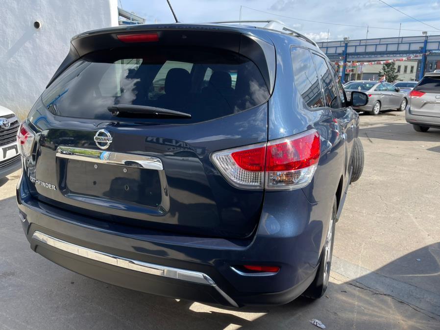 used 2015 Nissan Pathfinder car, priced at $12,999