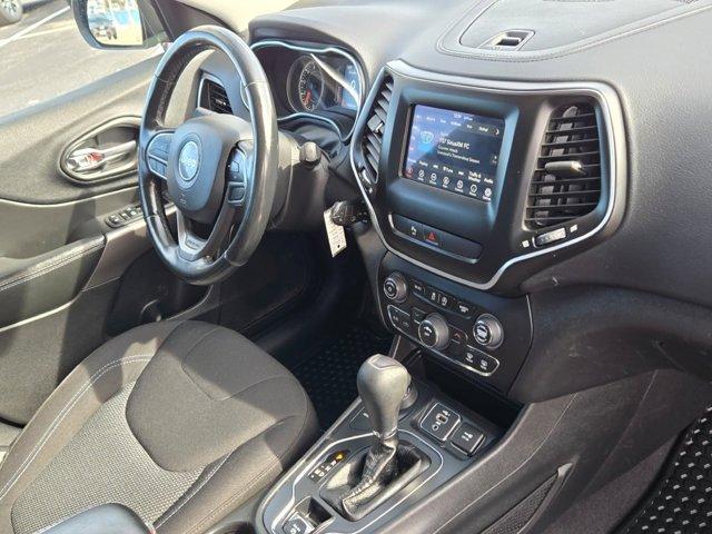 used 2020 Jeep Cherokee car, priced at $15,527