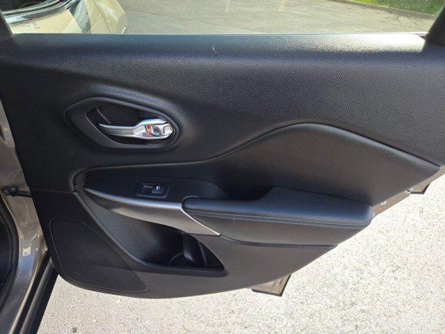 used 2019 Jeep Cherokee car, priced at $9,899