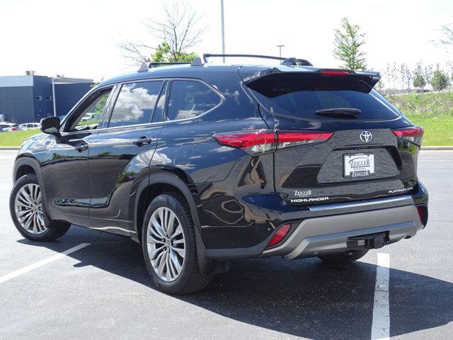 used 2022 Toyota Highlander car, priced at $40,417