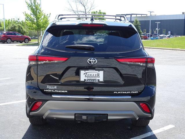 used 2022 Toyota Highlander car, priced at $40,417