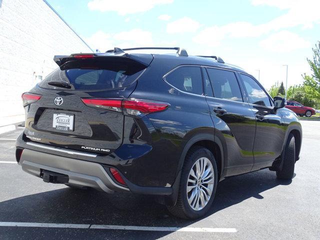 used 2022 Toyota Highlander car, priced at $40,417