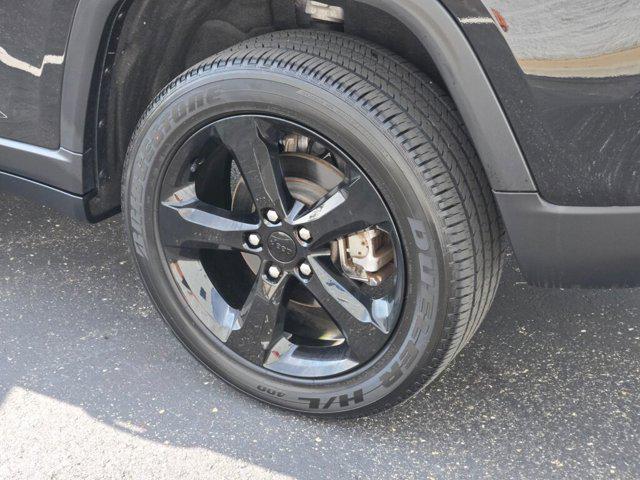 used 2023 Jeep Grand Cherokee car, priced at $35,387
