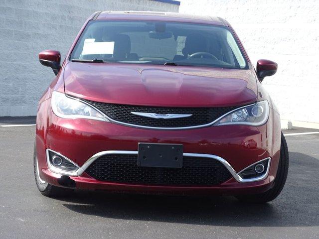 used 2017 Chrysler Pacifica car, priced at $16,500