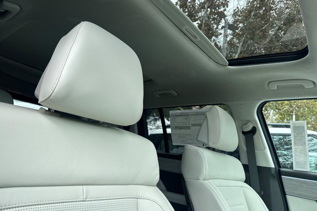 new 2025 Hyundai SANTA FE HEV car, priced at $50,623