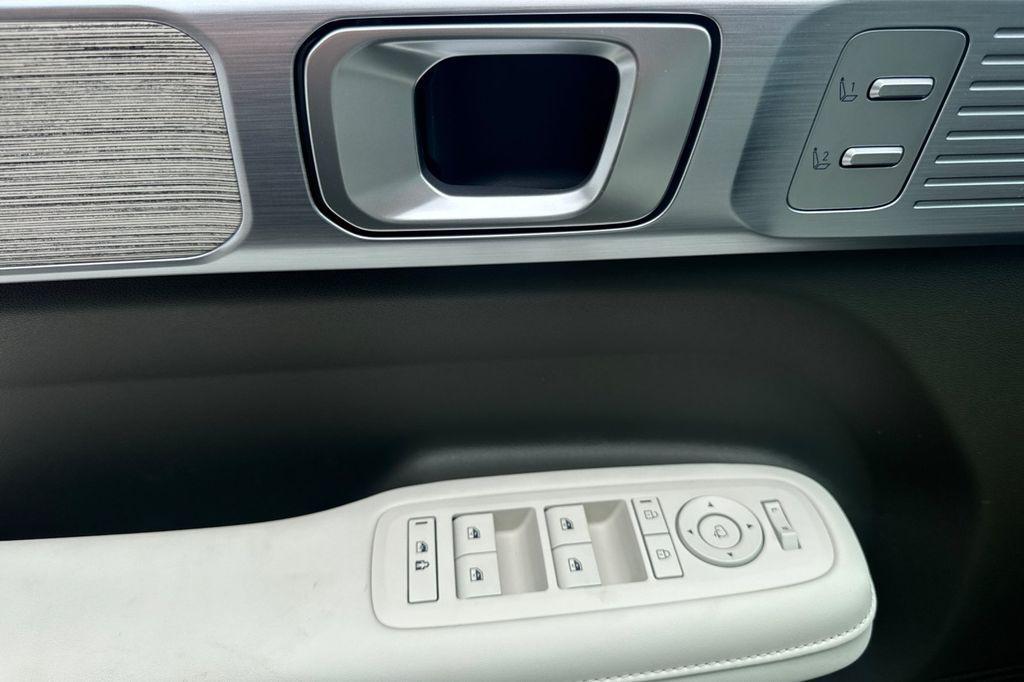 new 2025 Hyundai SANTA FE HEV car, priced at $50,623