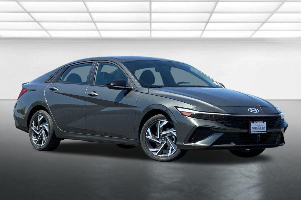 new 2025 Hyundai ELANTRA HEV car, priced at $28,362