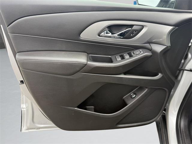 used 2022 Chevrolet Traverse car, priced at $22,400