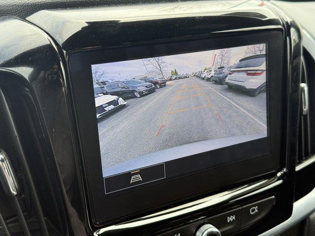 used 2022 Chevrolet Traverse car, priced at $25,182