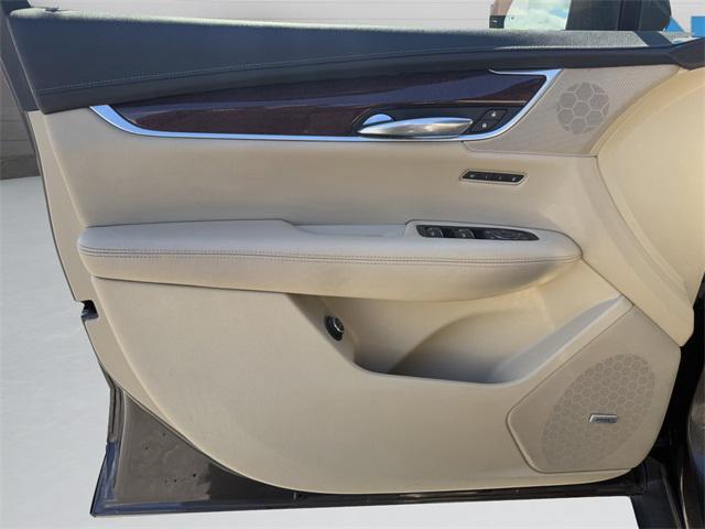 used 2019 Cadillac XT5 car, priced at $19,047