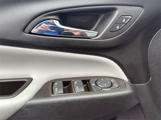 used 2023 Chevrolet Equinox car, priced at $22,907
