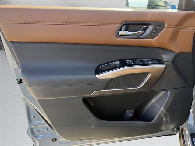 new 2025 Nissan Pathfinder car, priced at $49,778