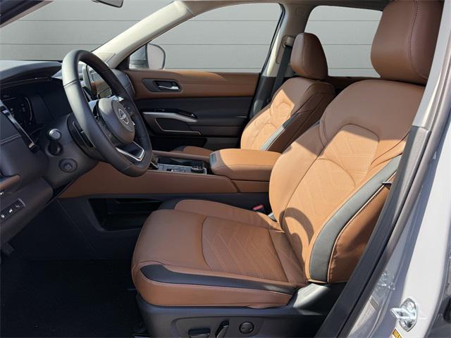 new 2025 Nissan Pathfinder car, priced at $49,778
