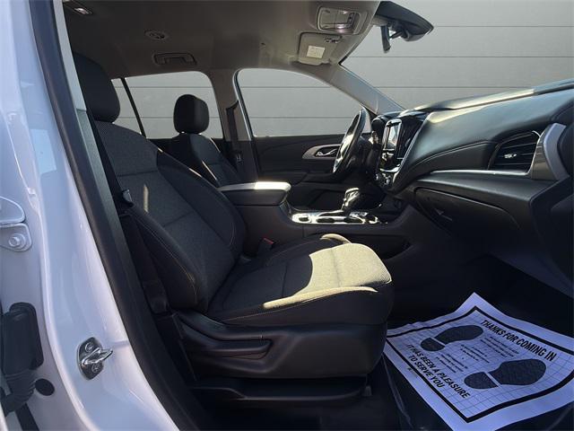 used 2021 Chevrolet Traverse car, priced at $22,998