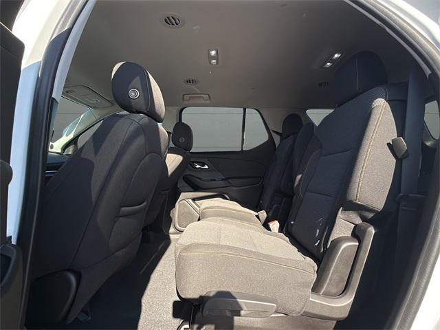 used 2021 Chevrolet Traverse car, priced at $22,998