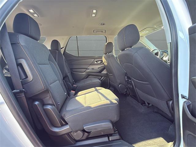 used 2021 Chevrolet Traverse car, priced at $22,998