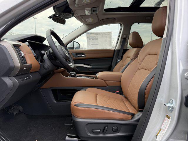 new 2025 Nissan Pathfinder car, priced at $49,015