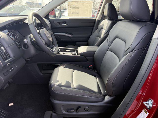 new 2025 Nissan Pathfinder car, priced at $42,951