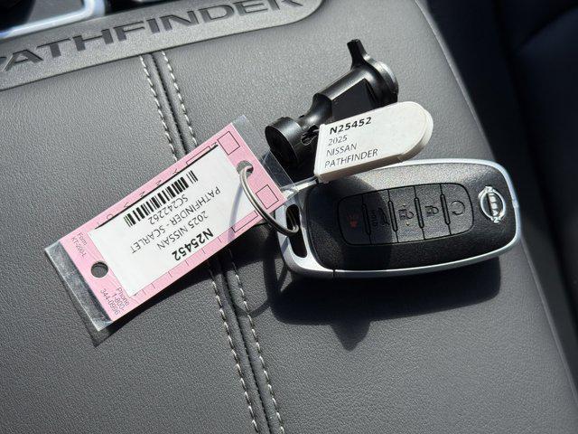 new 2025 Nissan Pathfinder car, priced at $42,951
