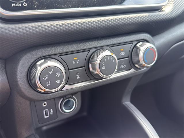 new 2025 Nissan Kicks car, priced at $21,432