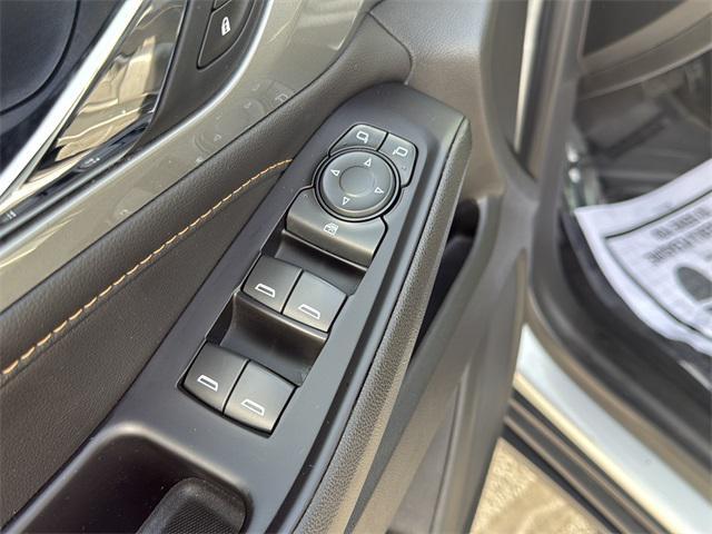 used 2020 Chevrolet Traverse car, priced at $18,121