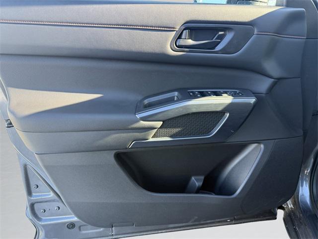 new 2025 Nissan Pathfinder car, priced at $43,363