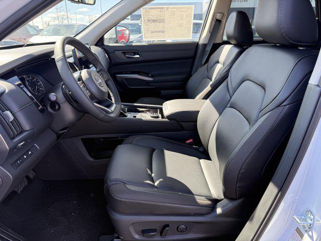 new 2025 Nissan Pathfinder car, priced at $42,996