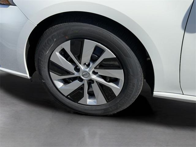 new 2025 Nissan Altima car, priced at $25,661
