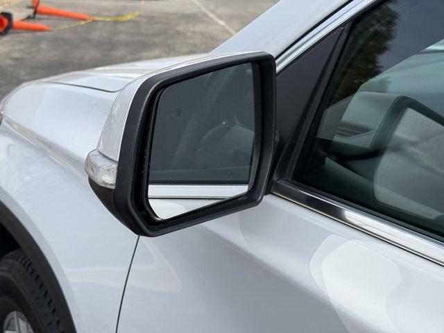 used 2023 Chevrolet Traverse car, priced at $26,063