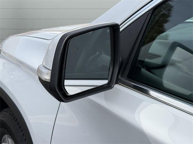 used 2023 Chevrolet Traverse car, priced at $25,757