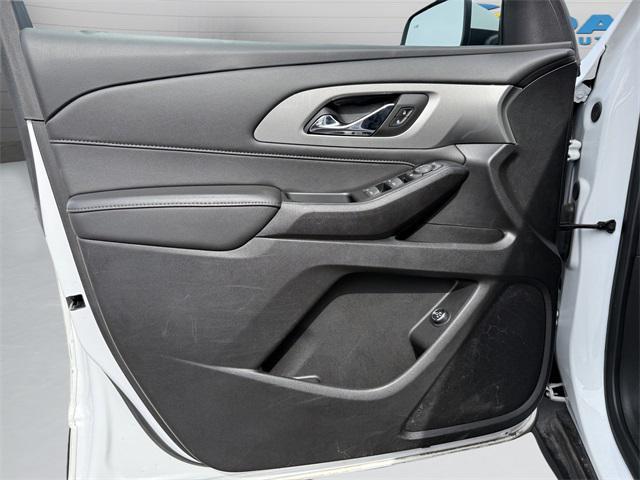 used 2023 Chevrolet Traverse car, priced at $25,757