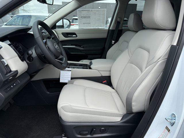 new 2025 Nissan Pathfinder car, priced at $42,682