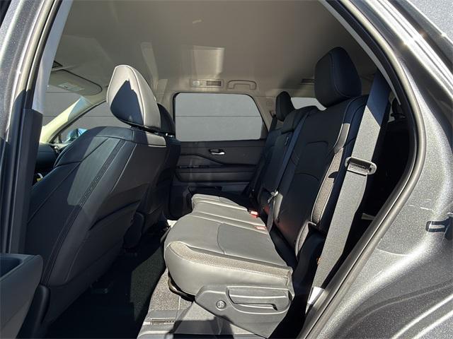 new 2025 Nissan Pathfinder car, priced at $39,144