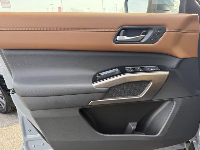 new 2025 Nissan Pathfinder car, priced at $49,313