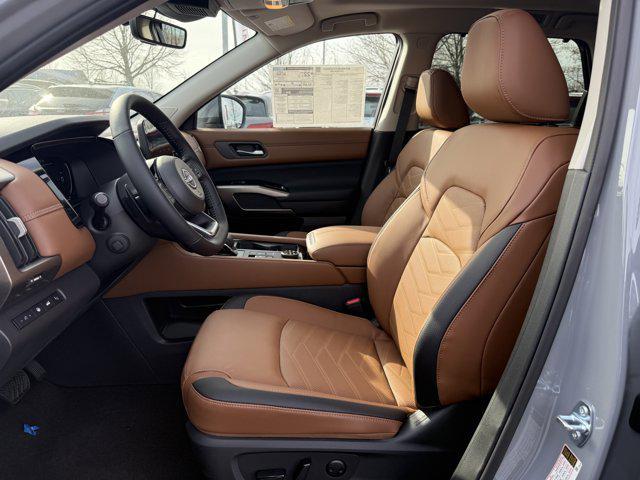 new 2025 Nissan Pathfinder car, priced at $49,313