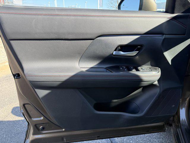 new 2025 Nissan Kicks car, priced at $27,943