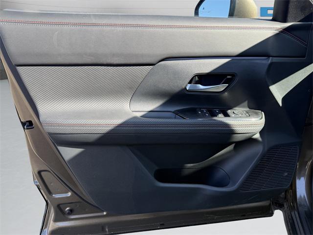 new 2025 Nissan Kicks car, priced at $25,743