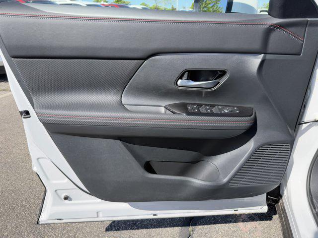 new 2025 Nissan Kicks car, priced at $29,162