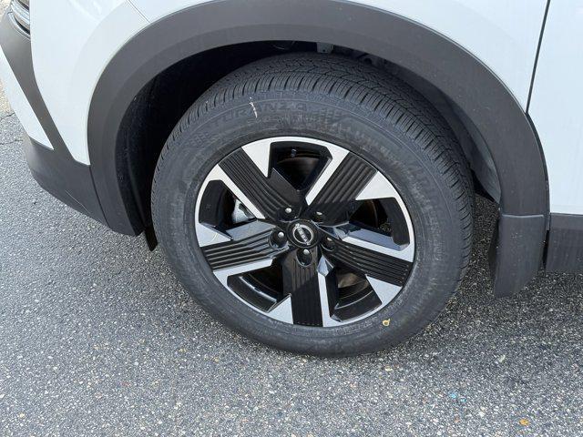new 2025 Nissan Kicks car, priced at $27,254