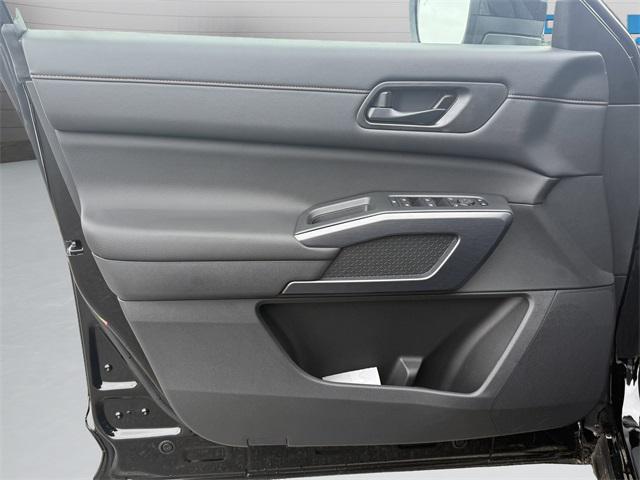 new 2025 Nissan Pathfinder car, priced at $43,382